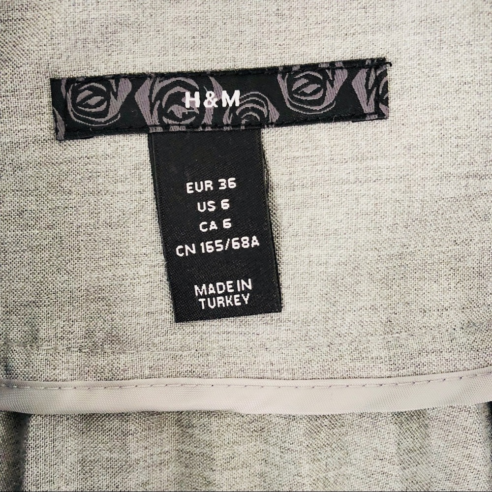 H&M Grey and Black Pleated Circle Skirt Sz 6 - Picture 3 of 6